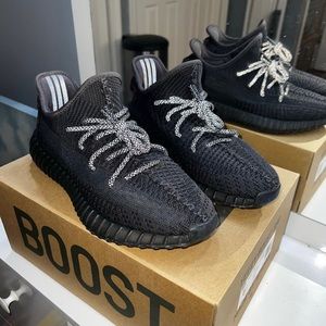 Adidas Yeezy Boost 350’s V2 Black non-reflective sneakers in size US 6.5 men’s